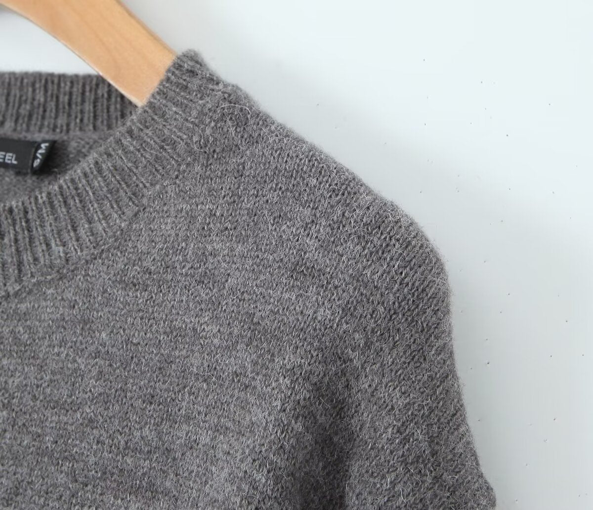 Simple round Neck Wool Sweater Autumn Long Sleeves Sweater