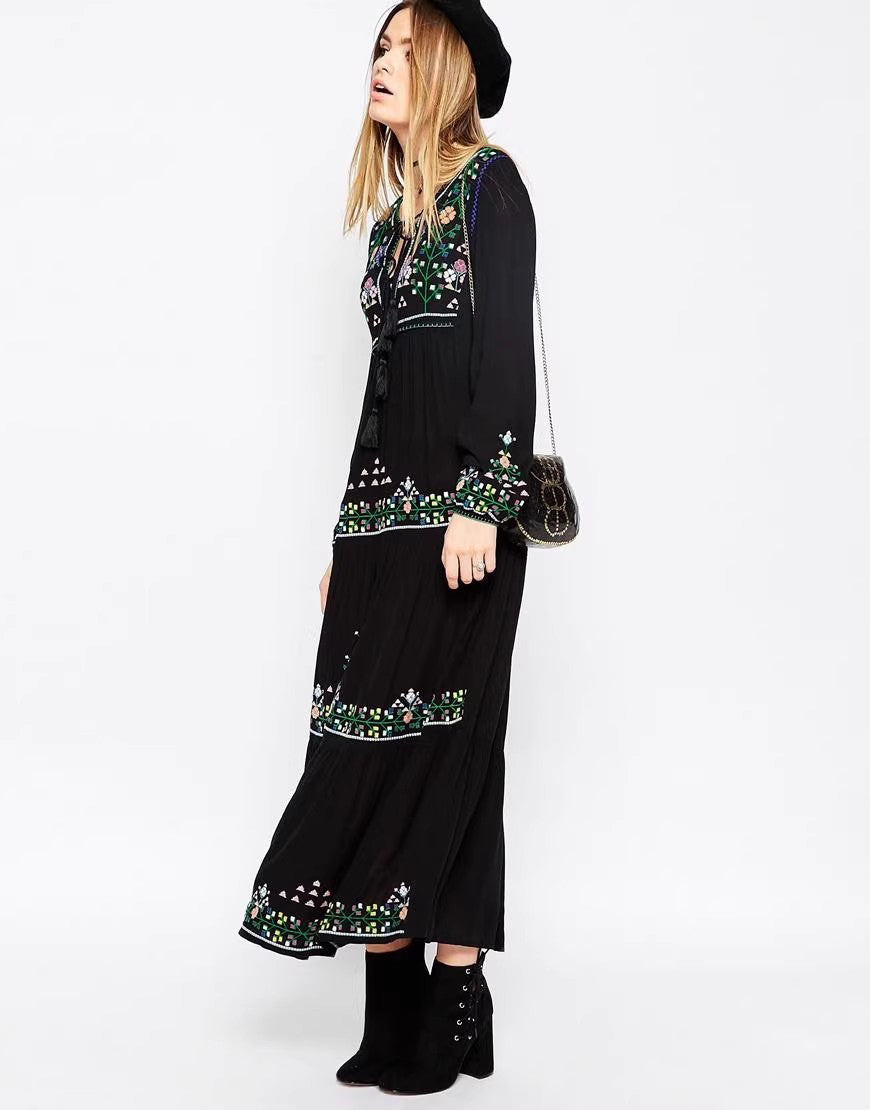 Bohemian Embroidered Lace Up Dress With Lining