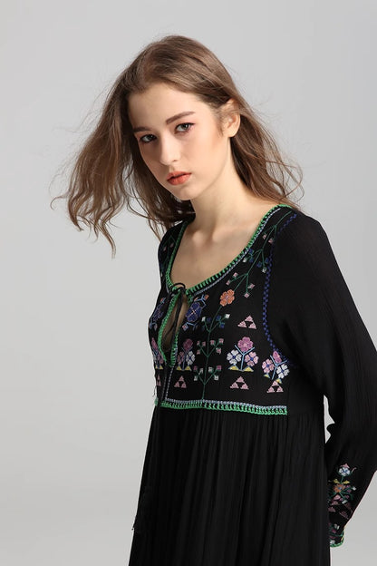 Bohemian Embroidered Lace Up Dress With Lining