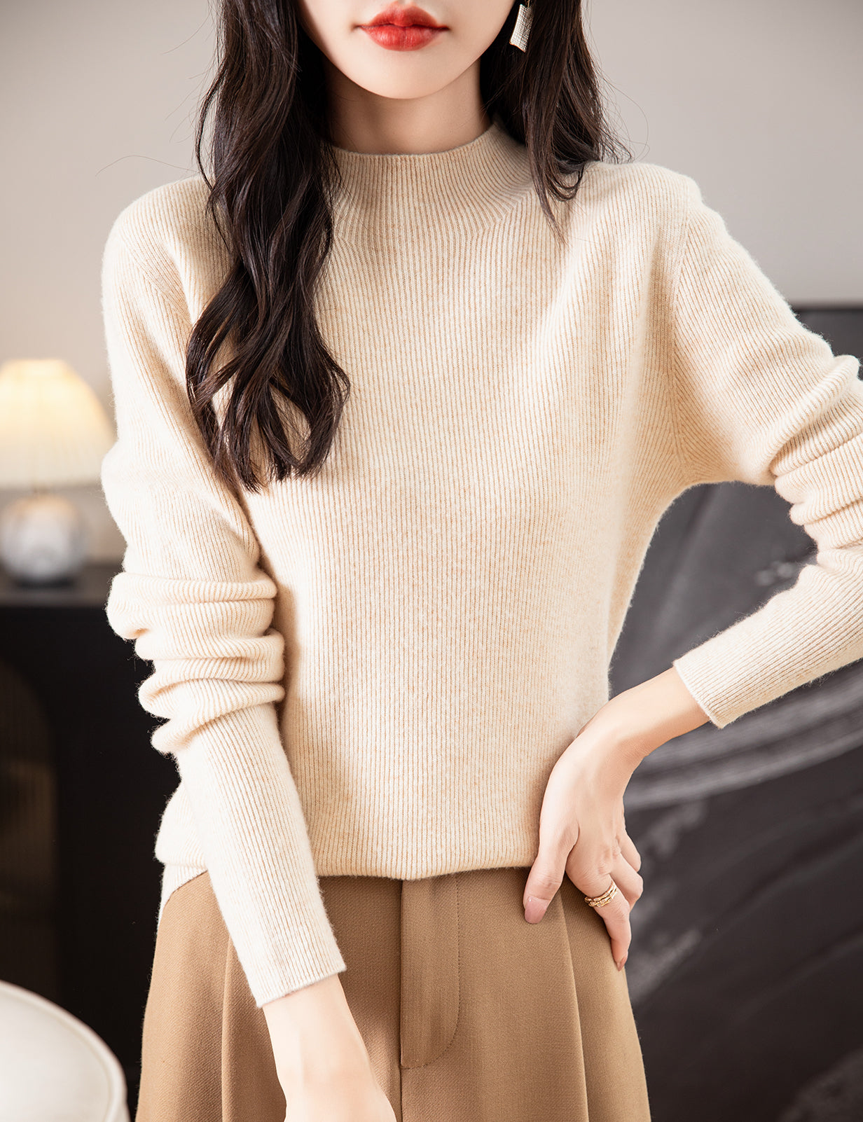 Victoria Woman Long Sleeve Knitted Sweater