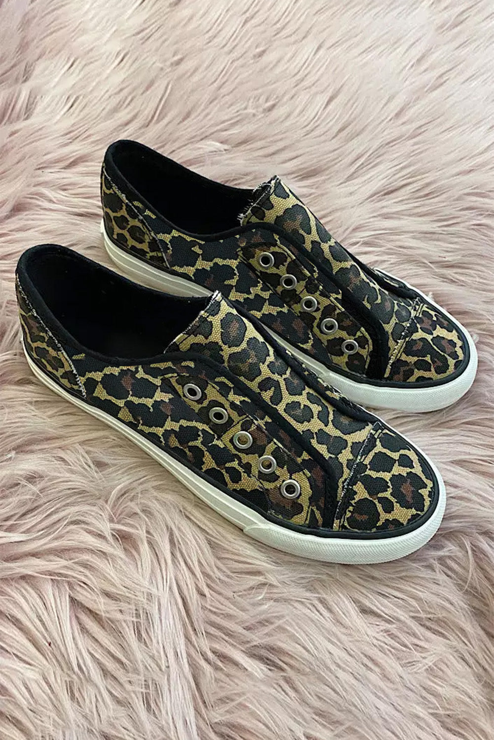 Leopard Slip-on Round Toe Canvas Sneakers