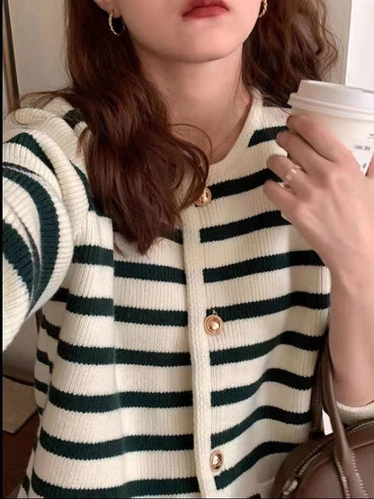 Carrie Vintage Striped Women Sweater