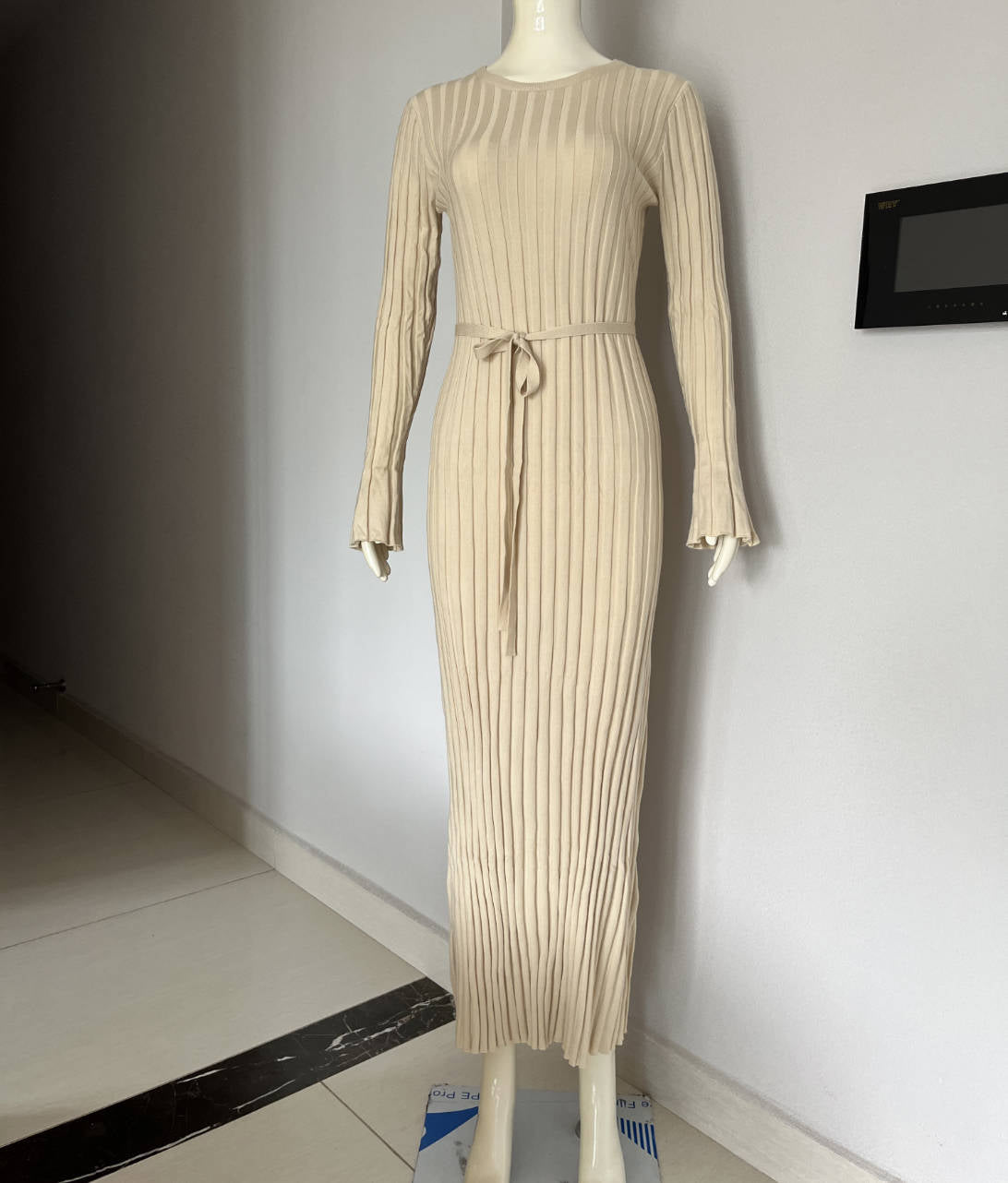 Autumn Winter Knitted Dress Casual Waist Tight Round Neck Big Pit Stripe Slimming Knitted Maxi Dress Women