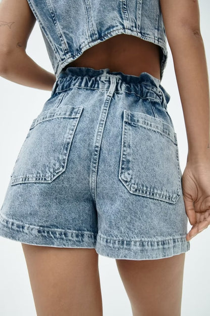 Women Bud Shaped Waist Wide Leg Straight Denim Shorts