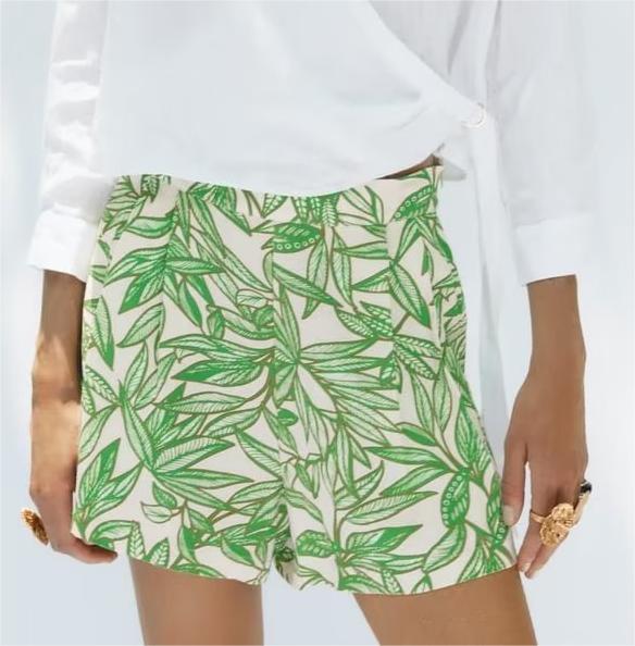 Women Pleated Decorative Printed Casual Shorts