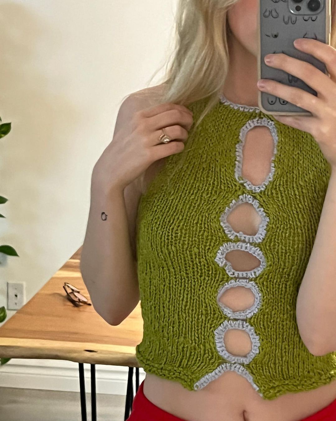 Spring Summer Women Clothing Hand Crocheting Hollow Out Cutout out Knitted Vest Top Sleeveless T shirt