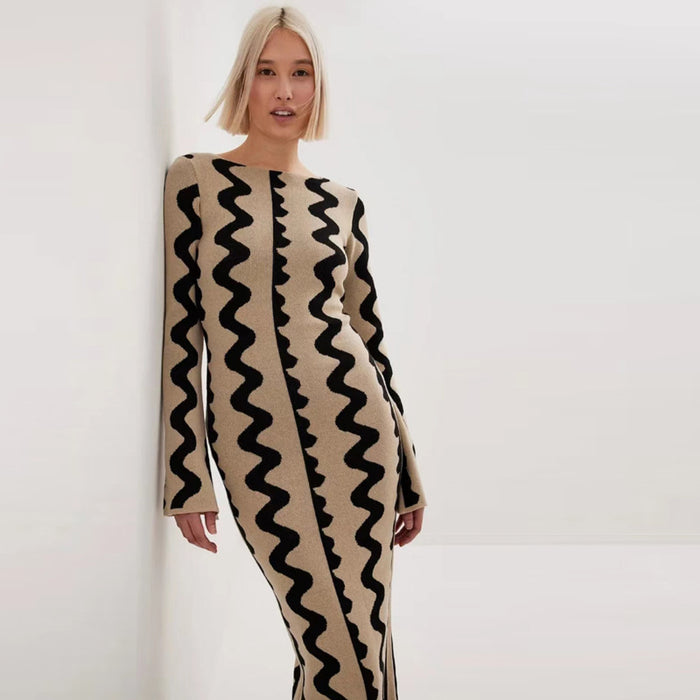 Autumn Winter Round Neck Wave Striped Contrast Color Bell Sleeve Woolen Maxi Dress