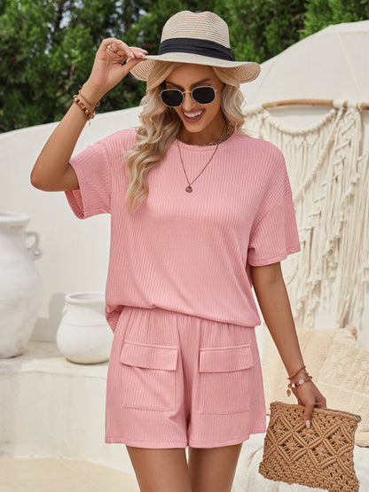 Loose round neck solid color short sleeve top and shorts suit